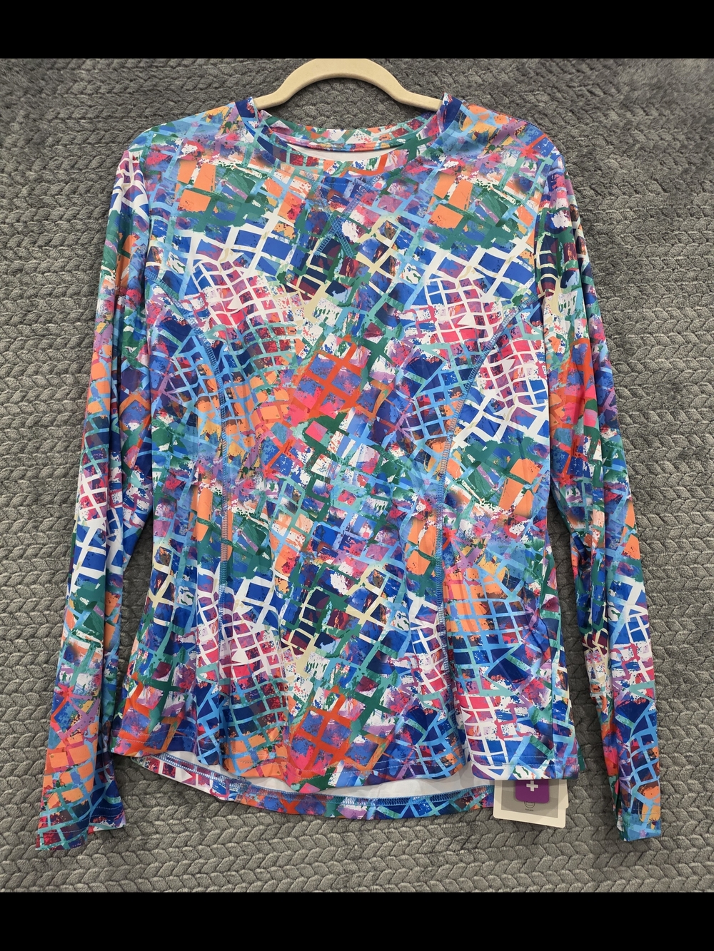 Avogue UPF 80+ Sun Protection Athletic Top Women’s Large NWT Long Sleeve